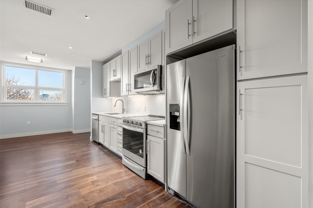 136 Babcock St #317 - Brookline, MA