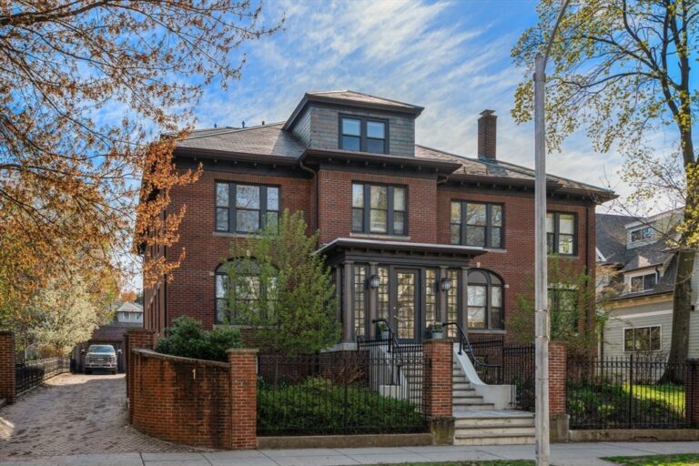 157 Babcock #2 - Brookline, MA