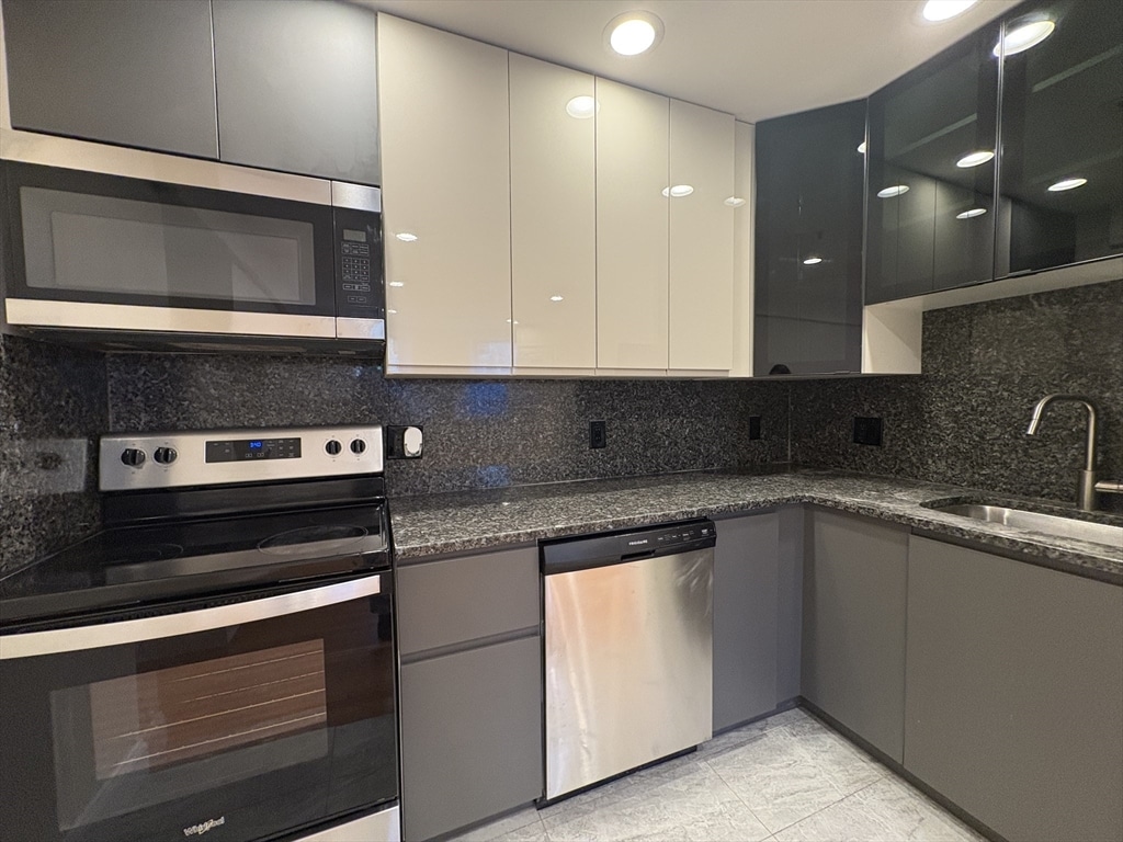 1801 Beacon St #1 - Brookline, MA