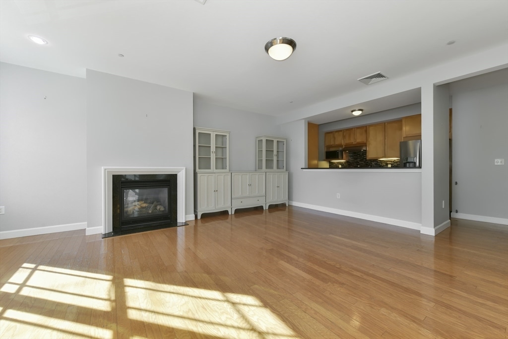 185 High #103 - Brookline, MA