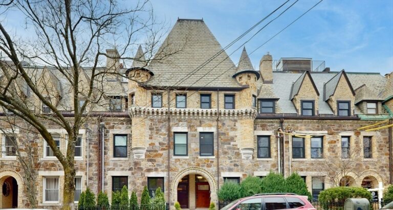 322 Tappan St #2 - Brookline, MA