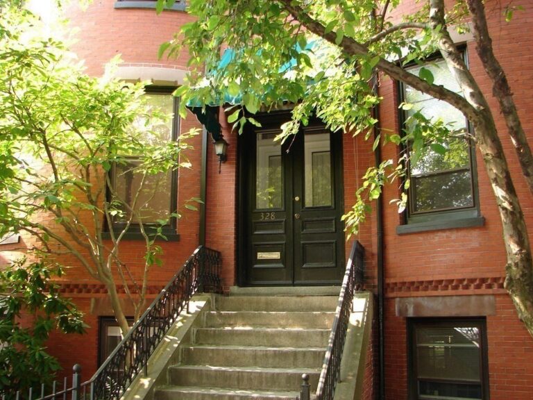 328 Washington St #2 - Brookline, MA