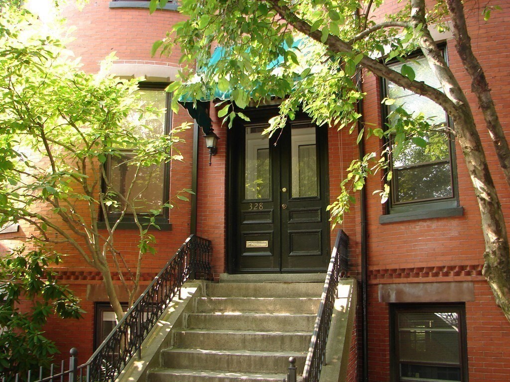 328 Washington St #2 328 Washington St #2 - Brookline, MA