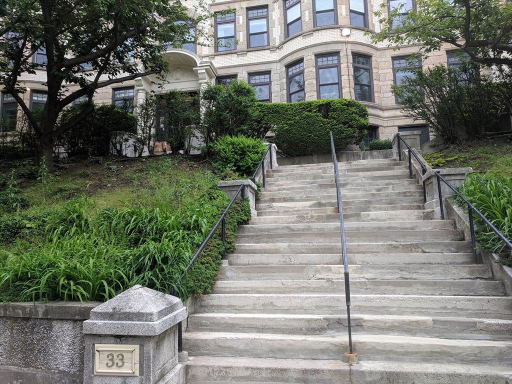 33 Westbourne Ter #3 - Brookline, MA