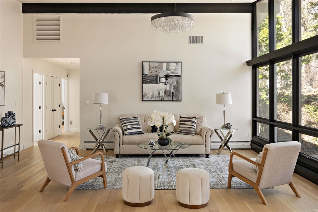 367 Newton St - Brookline, MA