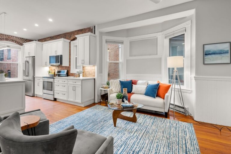 39 Kent St #4 - Brookline, MA