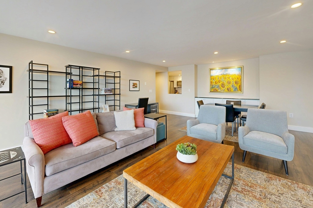 45 Longwood Ave #707 - Brookline, MA