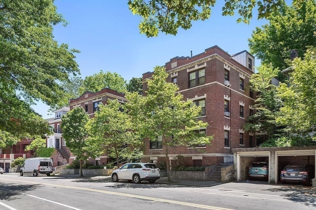 586 Washington Street #6 586 Washington Street #6 - Brookline, MA