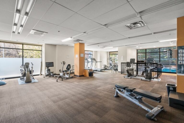 60 Longwood Ave #602 - Brookline, MA