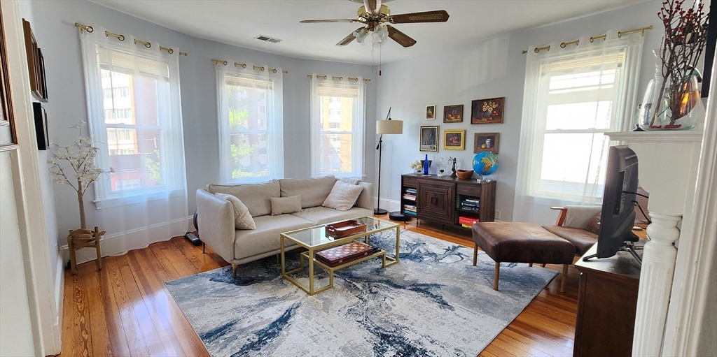 66 Chestnut St #2 - Brookline, MA