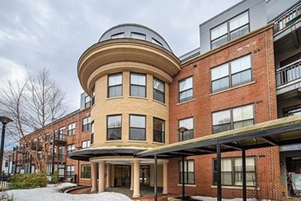 110 Cypress St #PH6 - Brookline, MA