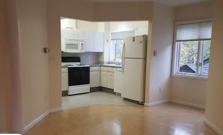 121 Longwood #2B