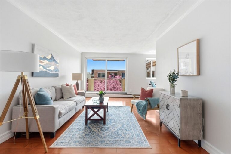 123 Sewall Ave #3A