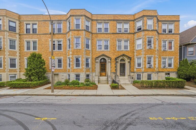 134 Pleasant #1 - Brookline, MA