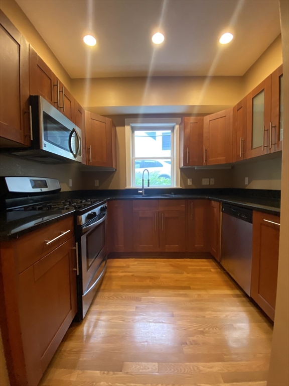 1592 Beacon St #2A