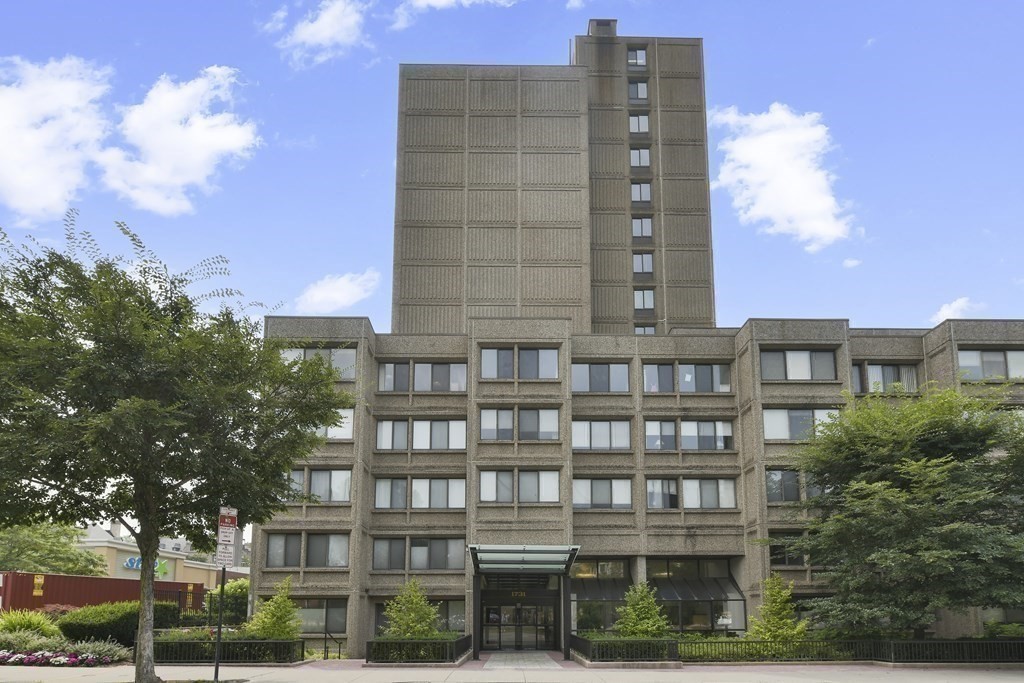 1731 Beacon #608 - Brookline, MA
