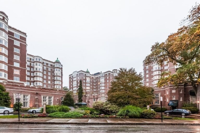 20 Chapel Street #B706 - Brookline, MA