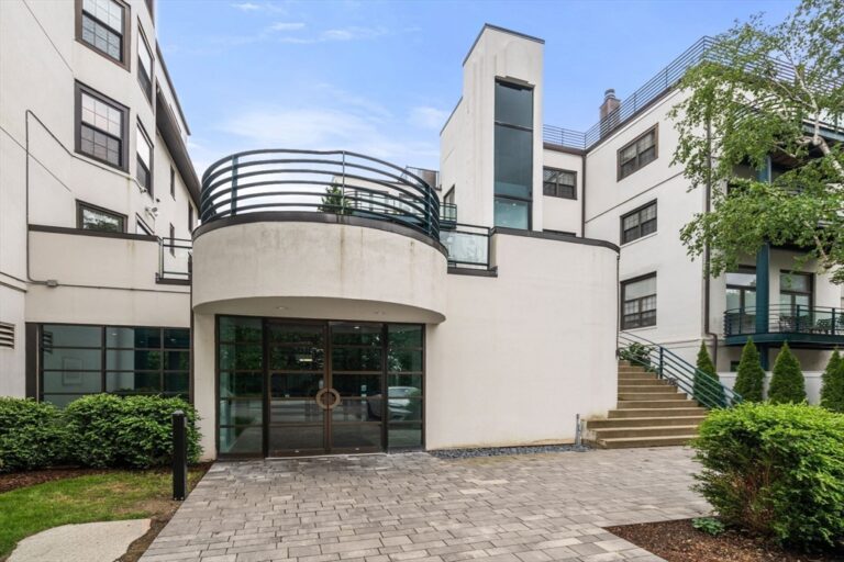 227 Summit #W207 - Brookline, MA