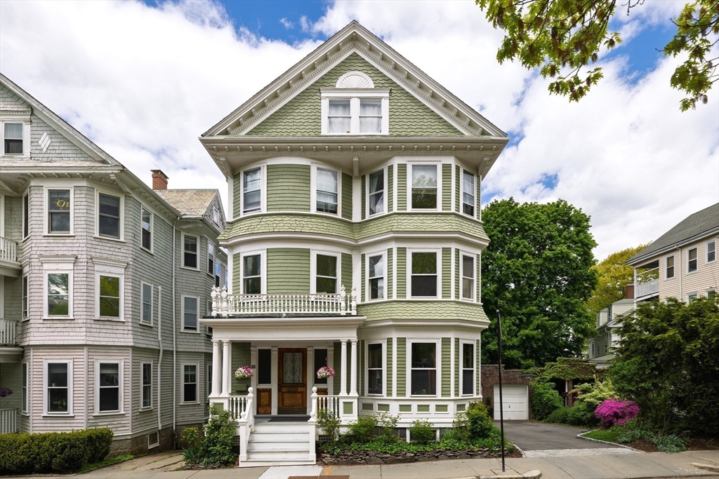 255 Walnut St #B - Brookline, MA