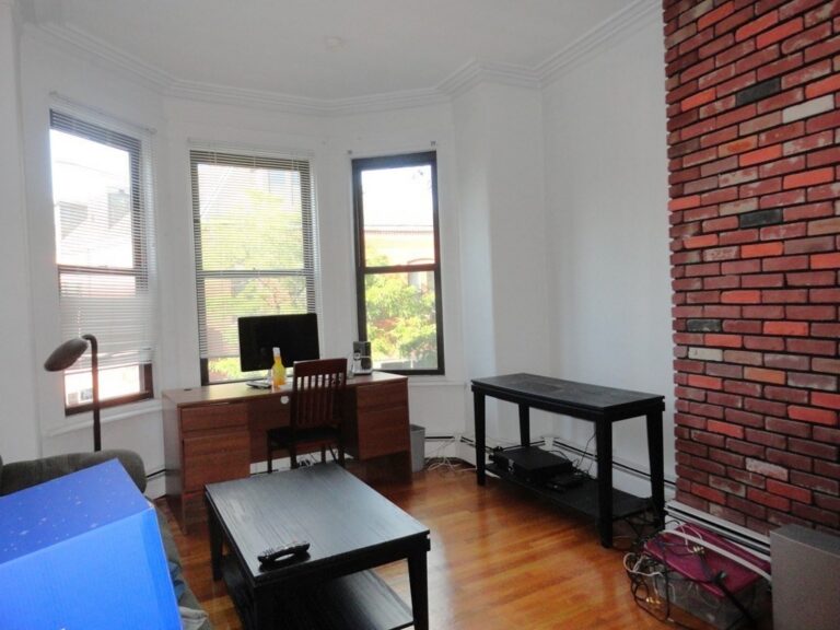 282 Washington St #1 - Brookline, MA