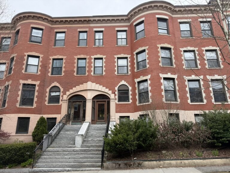 30 Claflin Rd #1 - Brookline, MA