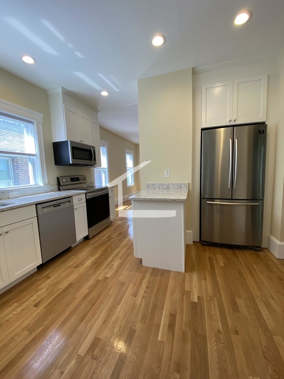 303 Tappan St #3