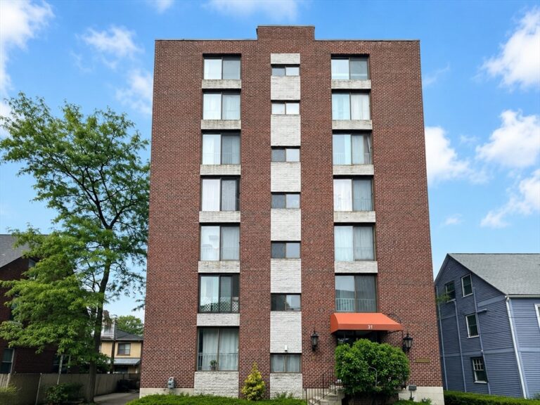 31 Harris #St