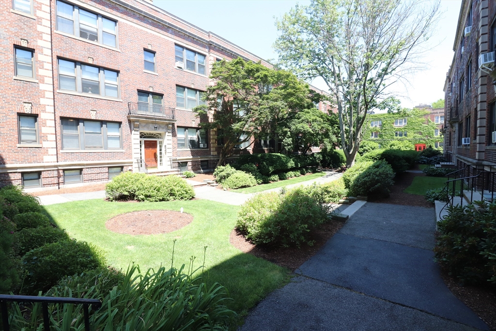 32 Park St #B3 - Brookline, MA