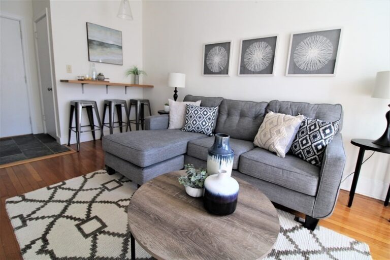 32 Winchester St ## 8