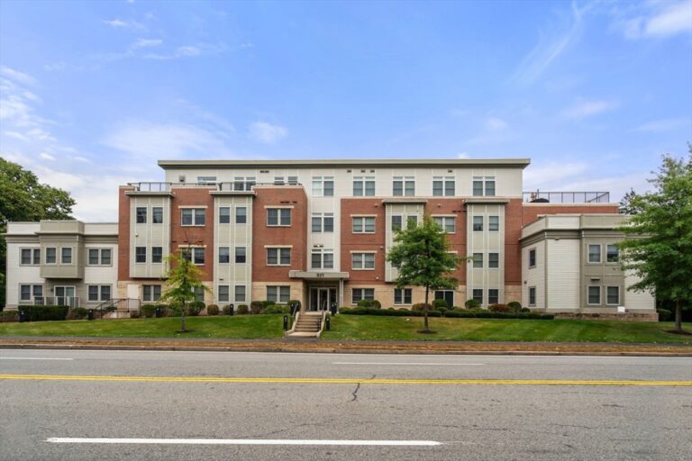 321 Hammond Pond Parkway #201 - Brookline, MA
