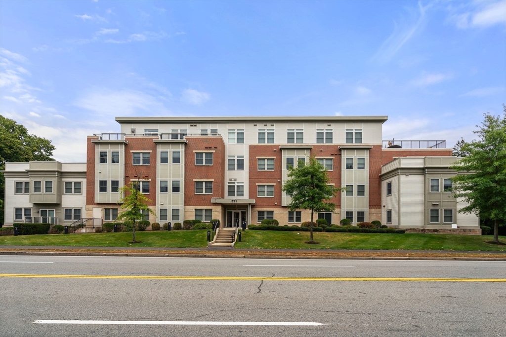321 Hammond Pond Parkway #201 321 Hammond Pond Parkway #201 - Brookline, MA