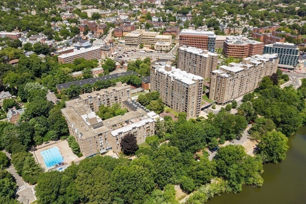 33 Pond Ave #1014 - Brookline, MA
