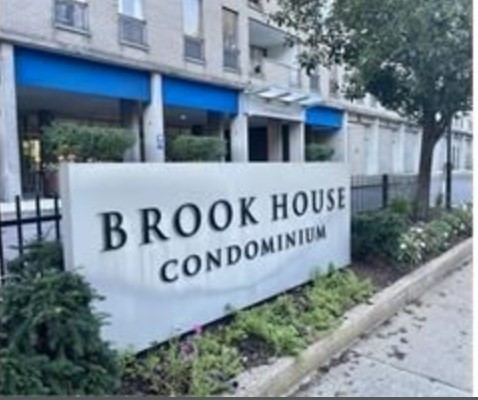 33 Pond Ave #308 - Brookline, MA