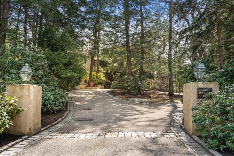 342 Warren St - Brookline, MA