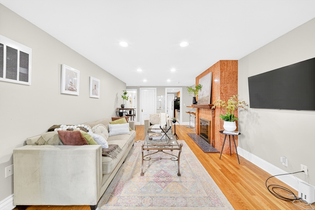 352 Tappan St #1 - Brookline, MA