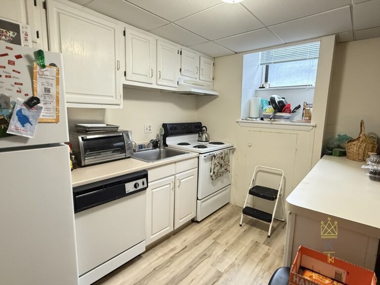 38 Park St #B12 - Brookline, MA