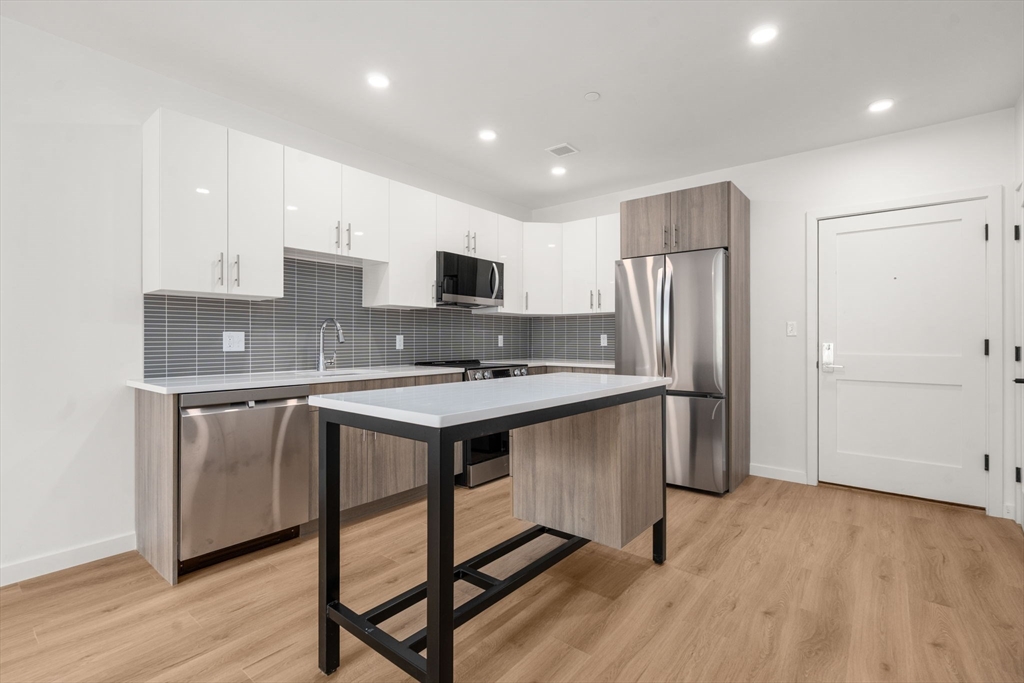40 Centre St #405 - Brookline, MA