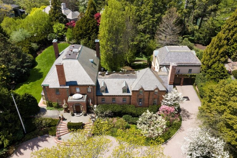 40 Singletree Rd - Brookline, MA