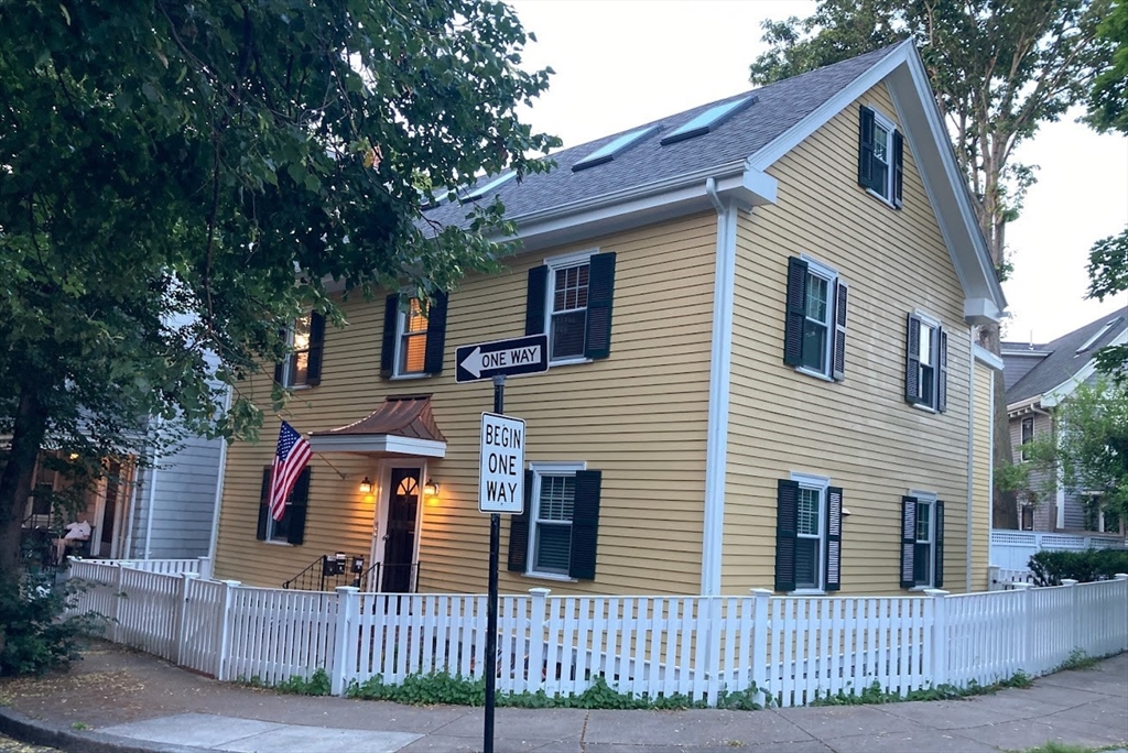 7 Perry St #1R - Brookline, MA