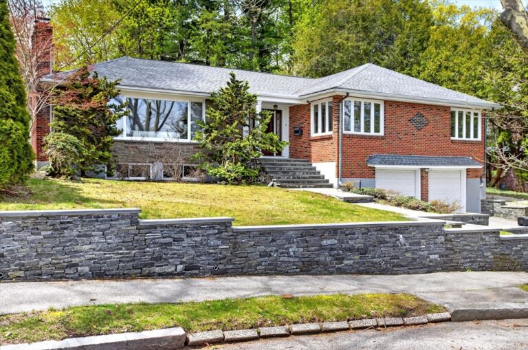 76 Goodnough Rd - Brookline, MA
