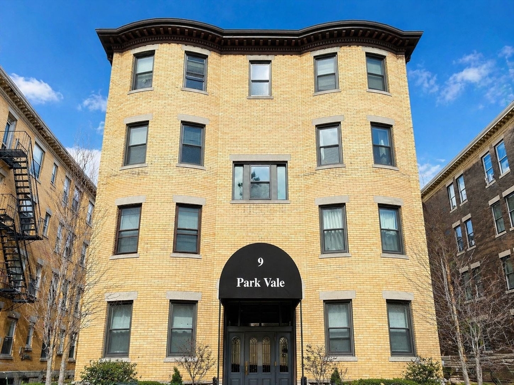 9 Park Vale #8 - Brookline, MA