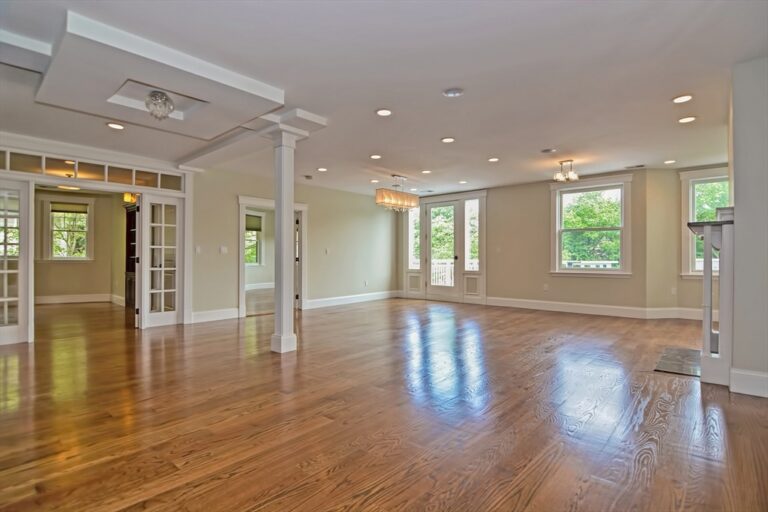 91 University Rd #2