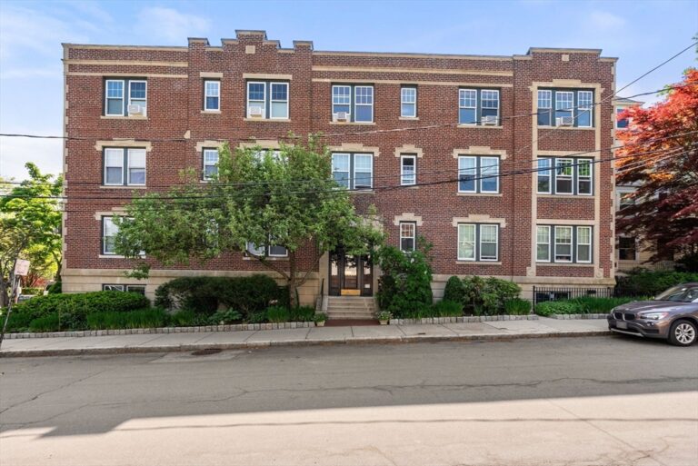 99 Perry St #6 - Brookline, MA