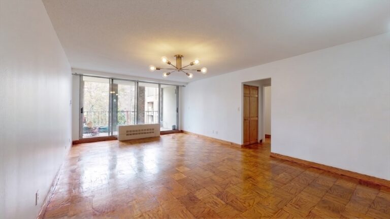 99 Pond Ave #514 - Brookline, MA