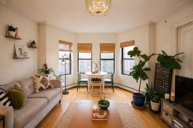 10 Davis Ave #C