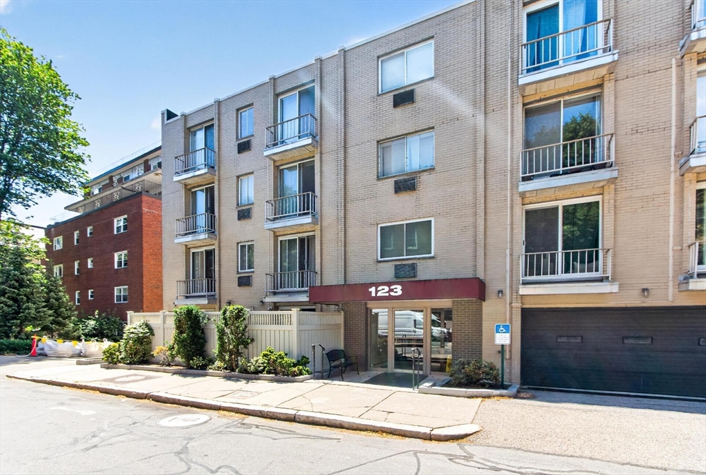 123 Sewall Ave #2k 123 Sewall Ave #2K - Brookline, MA