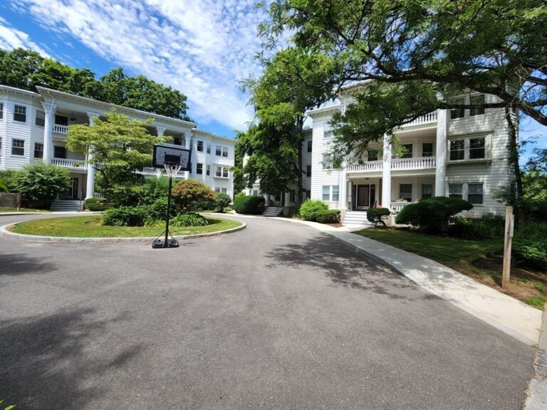 144 Middlesex Rd #2 - Brookline, MA