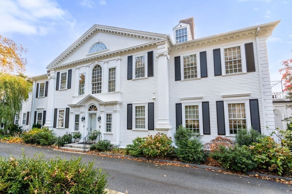 15 Catlin Road - Brookline, MA