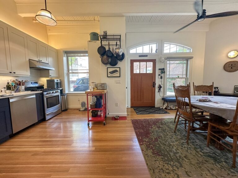 15 Saint Marys Court #1