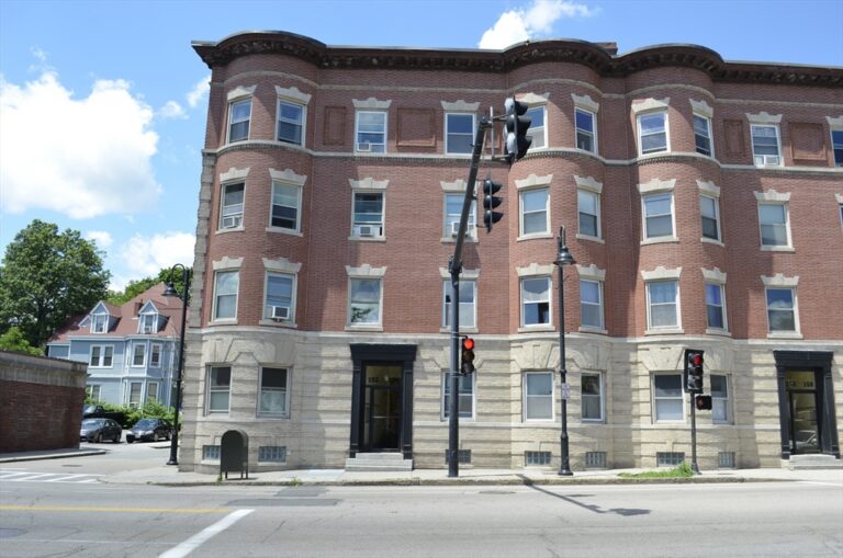 152 Harvard St. #2